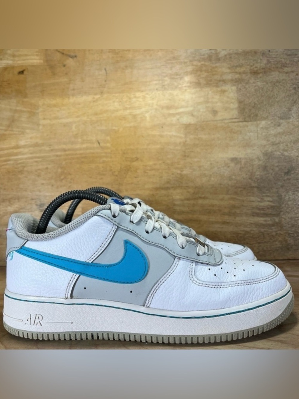 Nike NBA x Air Force 1 '07 LV8 75th Anniversary Fiesta Womens Sz 8.5 (7Y) Shoes